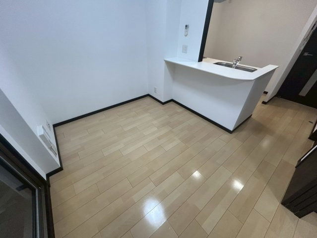 アーデンタワー本町イーストの居間・リビング