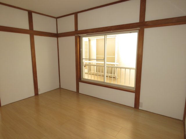 上伊草貸家の洋室