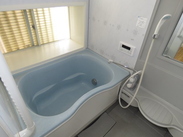 上伊草貸家の浴室