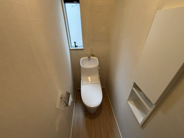井坂邸のトイレ