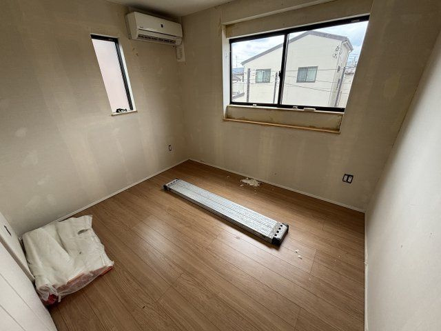 井坂邸の寝室