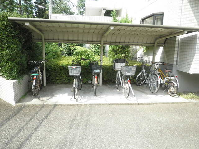 メゾングレージュのその他共用部分|屋根付自転車置場