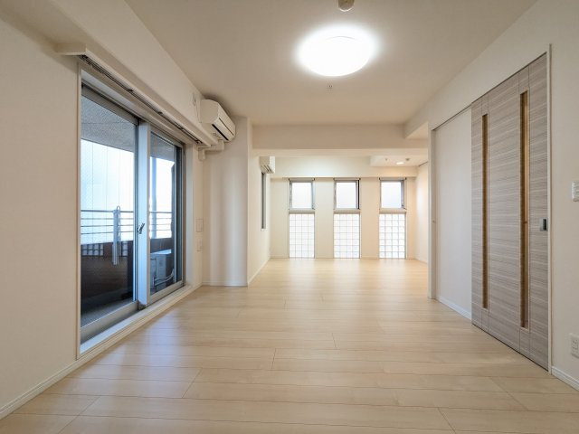 エムジー目黒駅前の居間・リビング|おしゃれな居間です