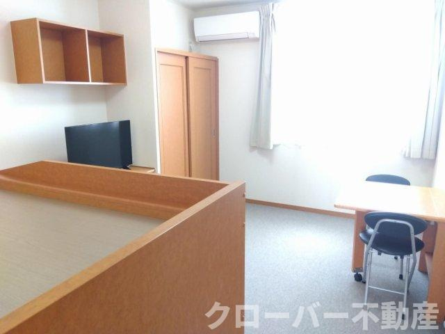 レオパレス富士見の居間・リビング