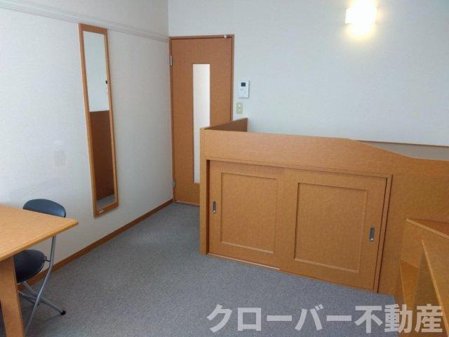 レオパレス富士見の寝室