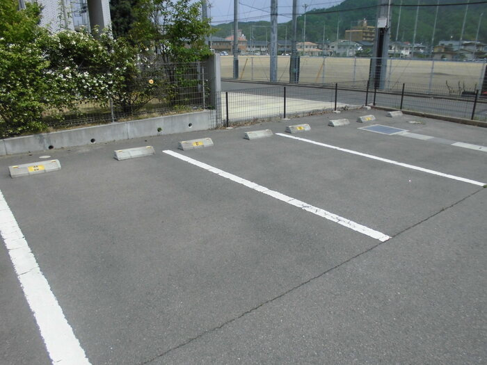 サンライズコーポ Ｂの駐車場|駐車場
