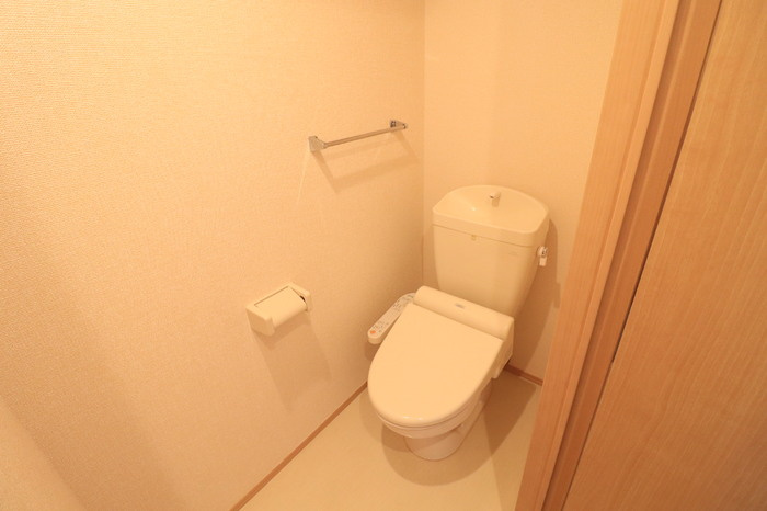パインメイプルⅢ|温水洗浄暖房便座付き
