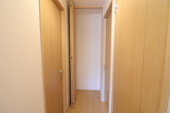 メゾン叶の収納|廊下収納