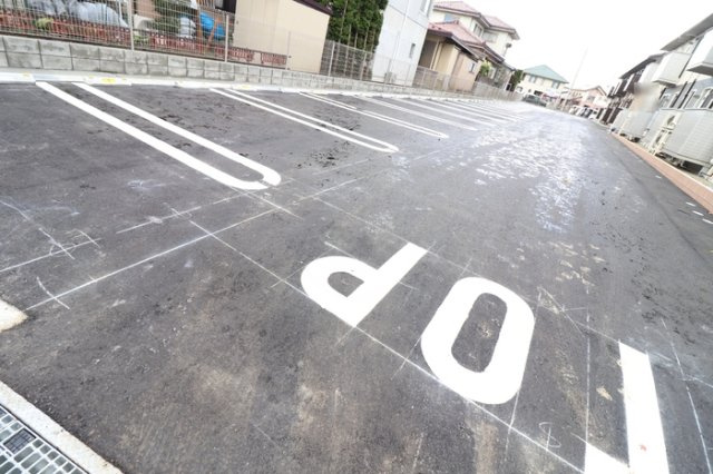 ロイジェントパークス野田町5丁目 E棟の駐車場|駐車場