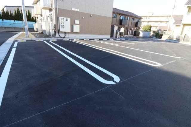 ロイジェントパークス野田町5丁目 B棟の駐車場|駐車場
