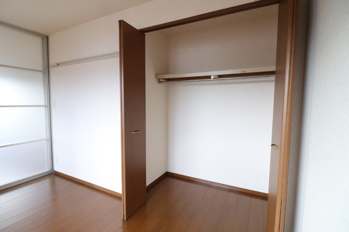 レジデンス Ｂの洋室|南側洋室クローゼット