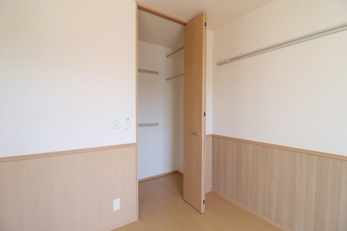 Ｄ－Ｒｏｏｍ並柳の洋室|南側洋室クローゼット