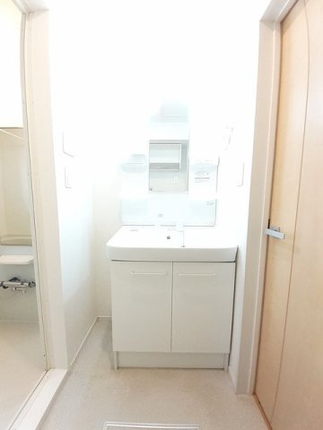 アーロンクレストの洗面所|コンパクトで使いやすい洗面所
