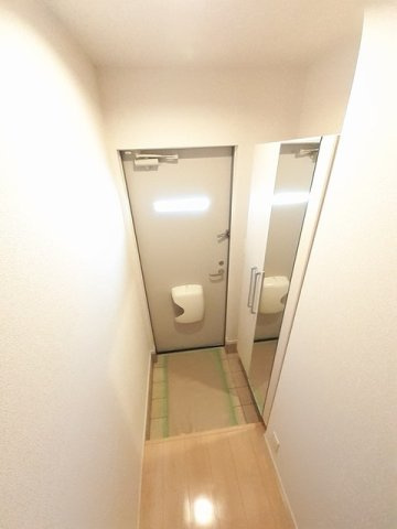 アーロンクレストの玄関|収納もある玄関です