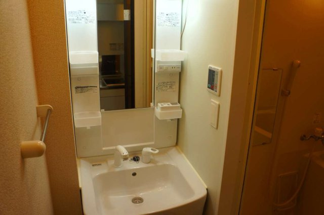 レオネクストレスポワールの内装|独立洗面台付き