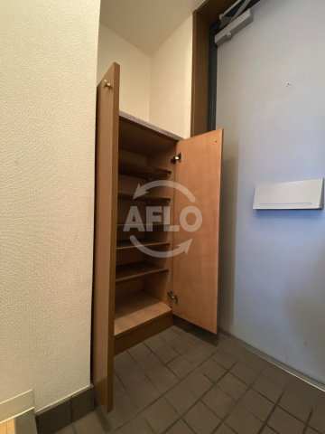 ブルームコートⅡ　鷺洲小学校区|ハイツニチカン2　玄関収納
