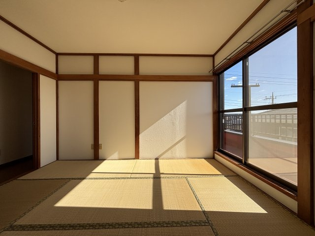 【和室】 | パレYK稲荷町 | 明るい和室です