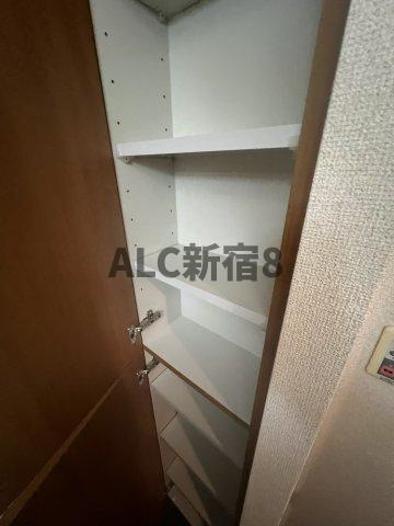 トーシンフェニックス中野新橋パインアイルの収納