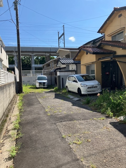 松保町の前面道路含む現地写真