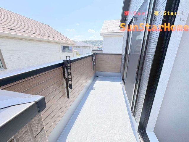 【サンスターホーム現地販売物件】羽村市羽東3丁目　新築戸建D号棟のバルコニー