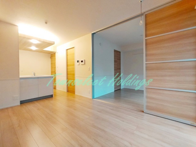 藤沢市辻堂太平台１丁目のアパートの居間・リビング