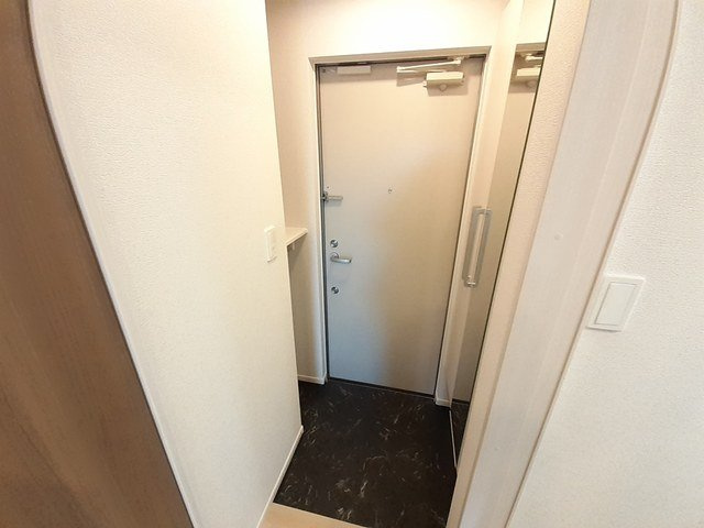 セレーノ東生駒Ｃの玄関|落ち着いた玄関です