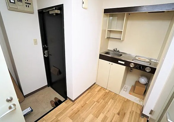 川崎市多摩区中野島５丁目の賃貸マンションの玄関