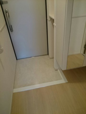 【玄関】 | 藤阪東レジデンス八弘 | 落ち着いた玄関です