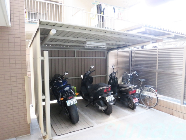 日神パレステージ王子神谷Ⅱのその他共用部分|バイク置場も付いています♪