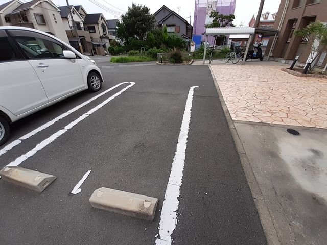 【駐車場】 | プログレＮγ | 駐車場があるので、車を買う予定の方も安心です