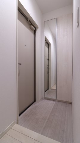 プレジール妙法寺の玄関