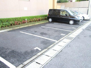 【駐車場】