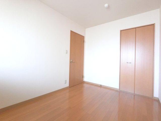 【寝室】