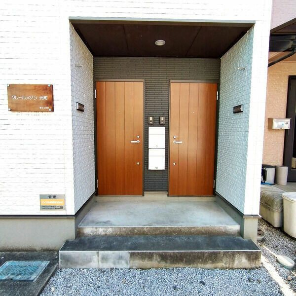 クレールメゾン元町のエントランス