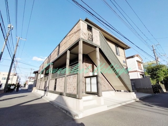 藤沢市辻堂元町４丁目のアパートの外観