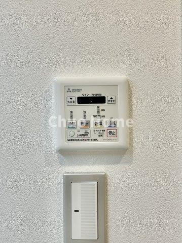 東建金町マンションの内装|【浴室乾燥機】暖房・冷風・換気・乾燥が可能です。毎日を快適に過ごせるうれしい機能が揃っています。雨の日の洗濯物も安心です。