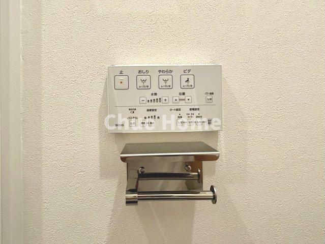 東建金町マンションの内装|【ウォシュレット】清潔に使いたいお手洗いには最適な設備です。もちろんウォームレットも標準装備です。