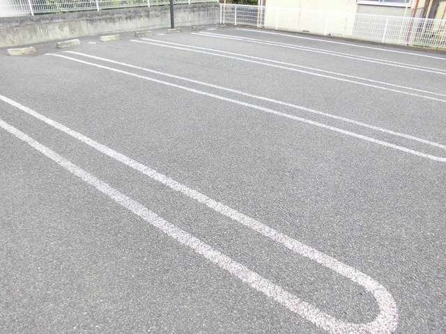 プラッツの駐車場