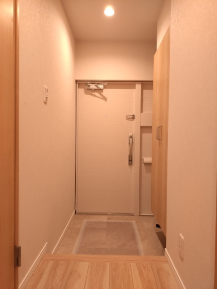 西宮グリーンマンション１号館の玄関