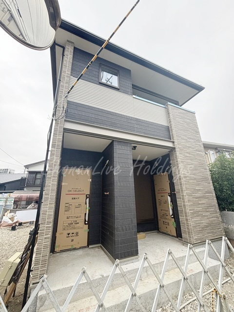 藤沢市辻堂元町２丁目のアパートのエントランス