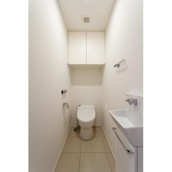 【トイレ】 | レビスタ白金高輪 | ※写真は同タイプ住戸です。