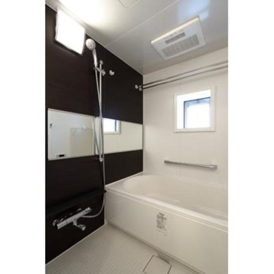 【浴室】 | レビスタ白金高輪 | ※写真は同タイプ住戸です。
