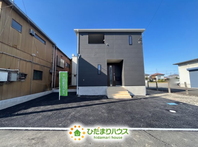 久喜市栗橋東第17　新築一戸建て　クレイドルガーデンの駐車場|並列で駐車可能です♪
