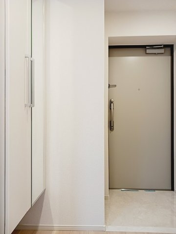ライズ脇田町　Ｂ館の玄関
