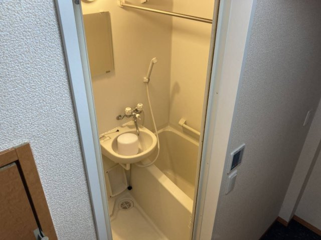 レオパレスメイデンの浴室