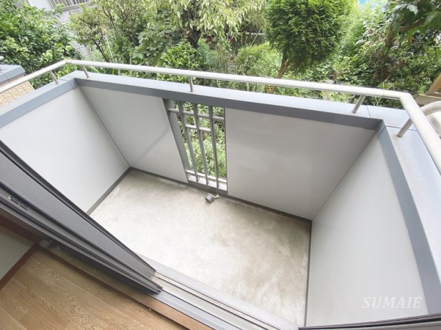 リリ参番館の玄関|収納もある玄関です☆