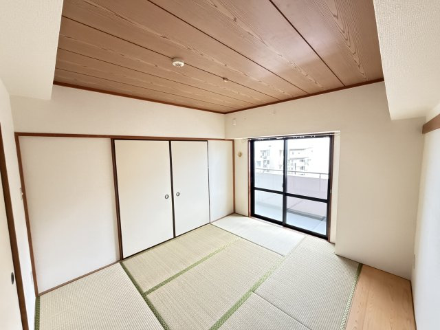 INSURANCE BLDG.XⅠXの寝室