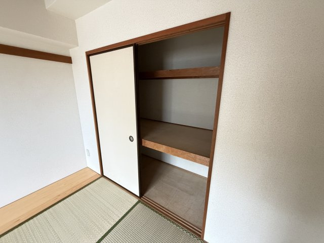 INSURANCE BLDG.XⅠXの収納