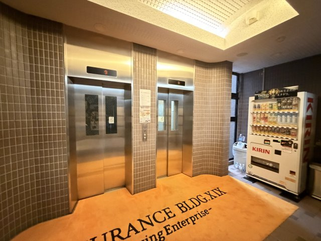 INSURANCE BLDG.XⅠXのロビー