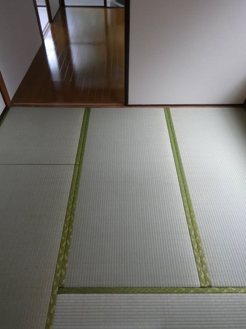 フラット篠